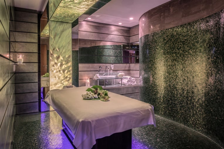 1200x800 Rome Cavalieri Waldorf Astoria ROMHIWA Rome Cavalieri Cavalieri Grand Spa Club Forest treatment room