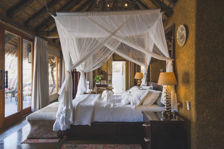 1200x800_Safari_Lodge_Jabulani_Jabulani-Suites-Interior-scaled