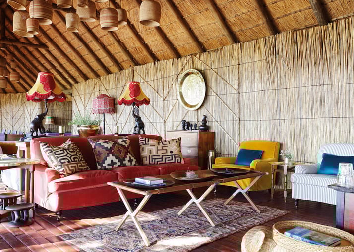 1200x800_mapula lodge_12Mapula-Lodge-Main-area-sofas-cushions
