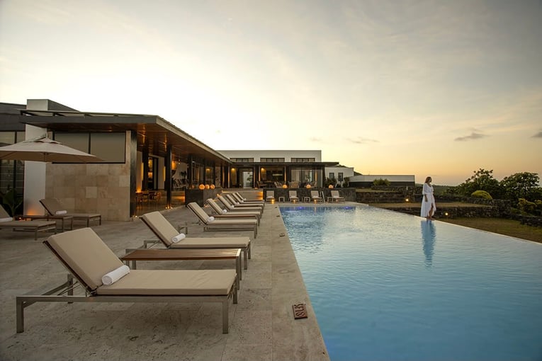 1200x800_pikaia_lodge_infinity-pool5