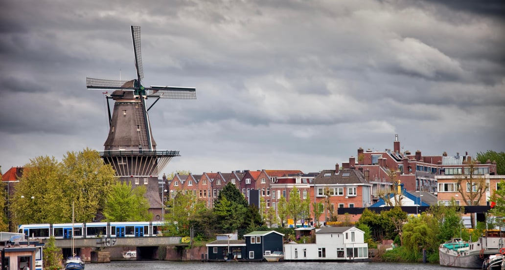 2 Amsterdam s Exclusive Tours  shutterstock_170821841
