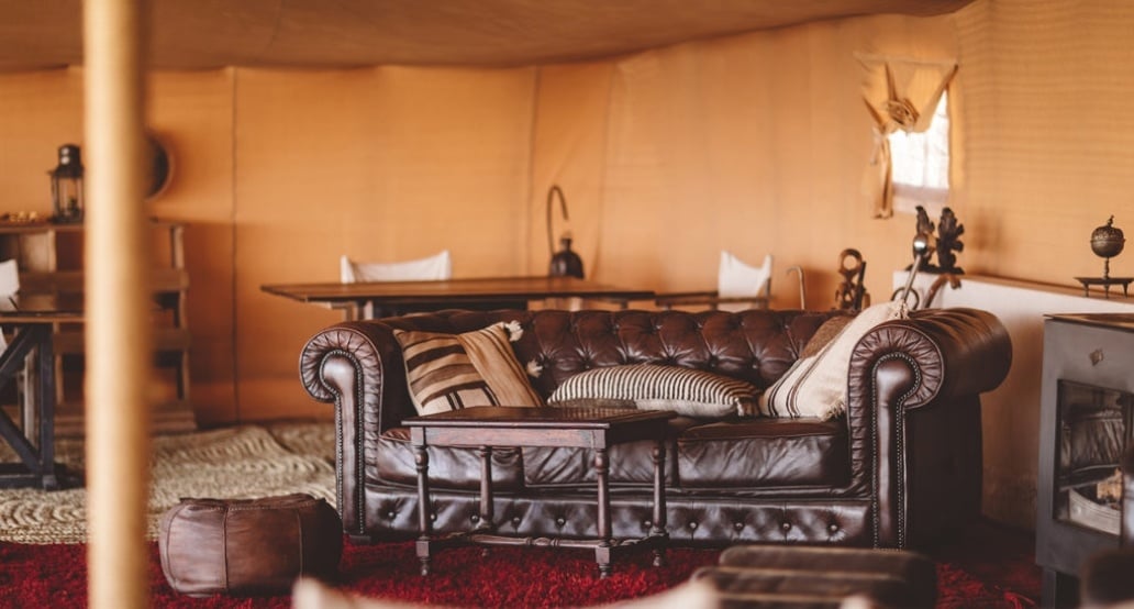 2 Scarabeo Camp, Maroko – Marrákeš (poušť Agafay) | Exclusive Tours
