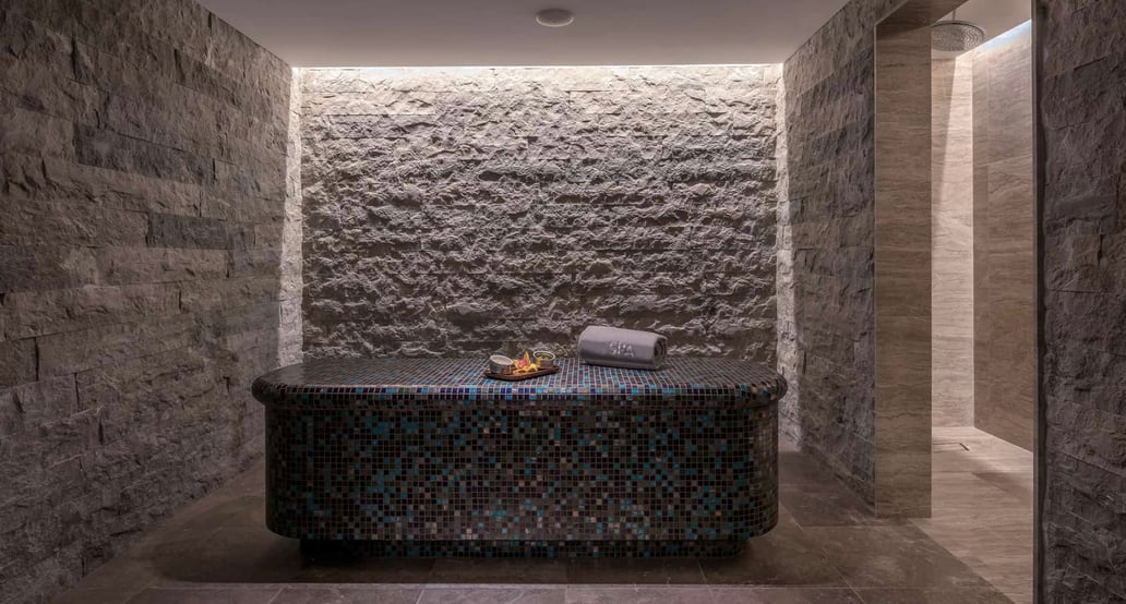 AMARA Mosaic-Treatment-Bed-in-Thermal-Area-1920x1201-s