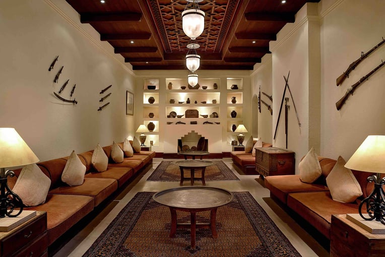 Al Maha Desert Resort dxbam-al-majlis-5113-hor-clsc
