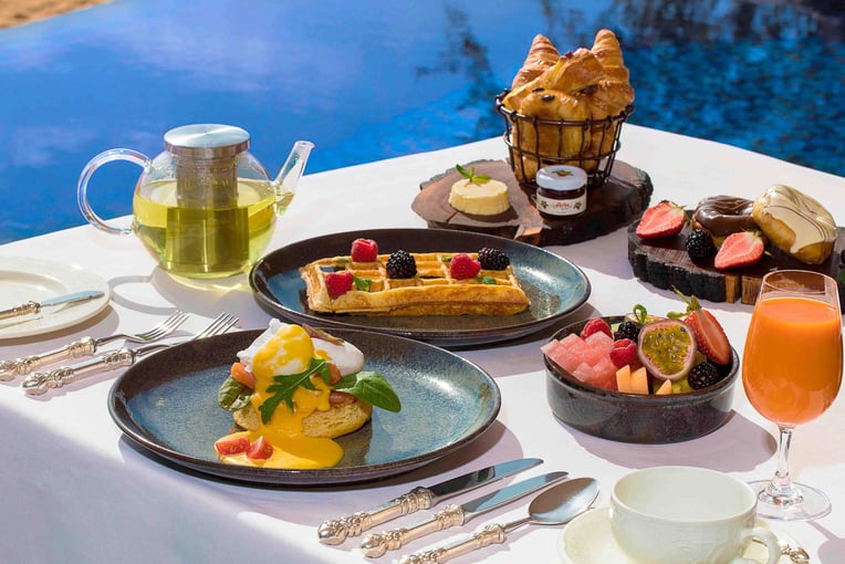 Al Maha Desert Resort dxbam-royal-suite-5120-hor-clsc