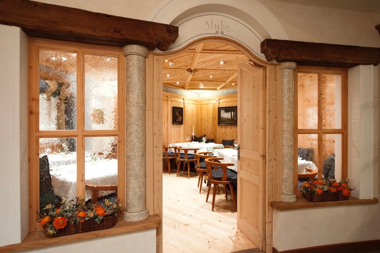 Alpen Suite Hotel rsz_ash_convivio_stube_entry