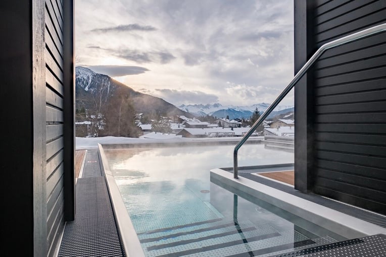 Alpin Resort Sacher | Exclusive Tours whirlpool_001_Astoria_Resort_Seefeld