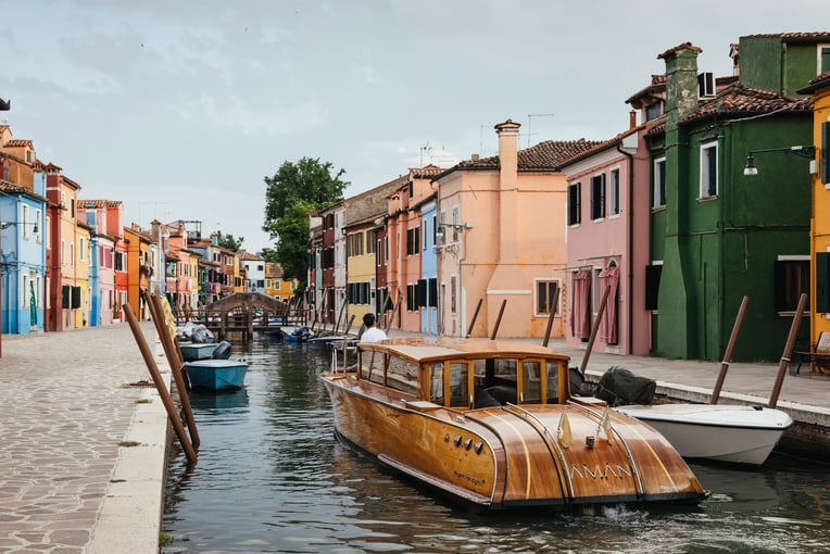 Aman Venice, Itálie – Benátky | Exclusive Tours Aman Venice, Italy - Experience, Private Boat Tour, Aman Boat