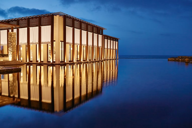 Amirandes 04-grecotel-amirandes-boutique-resort-during-the-dusk-with-amazing-views-27292