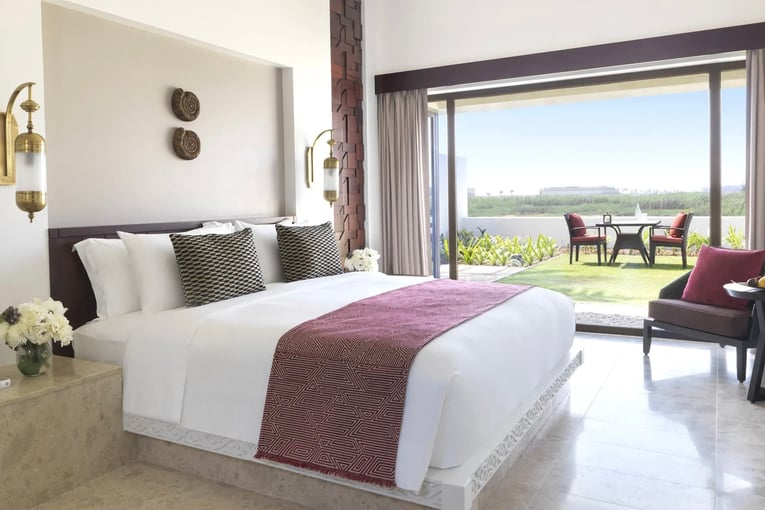 Anantara Al Baleed Resort Salalah al_baleed_by_anantara_lagoonview_gardenvilla02__1920x1037