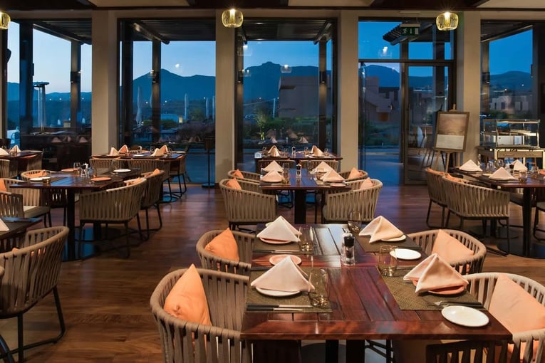 Anantara Al Jabal Al Akhdar anantara_al_jabal_al_akhdar_dining_bella_vista_03_1920x1037