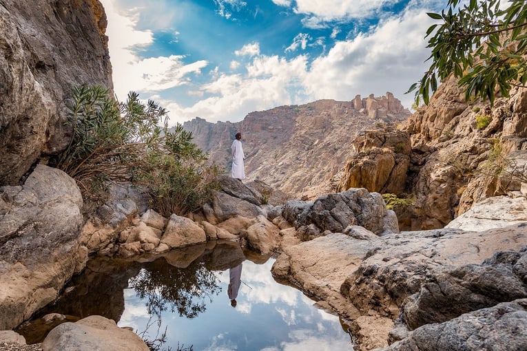 Anantara Al Jabal Al Akhdar leisure---hiking-in-with-a-mountain-guru