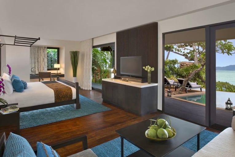 Anantara Bophut & Spa Koh Samui abs_anantara-beachfront-pool-suite_interior_g_a_h_1920x1037