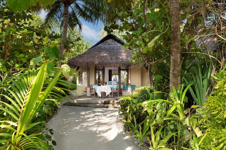 Anantara Dhigu Maldives Resort anantara_dhigu_sunrise_beach_villa1920x1037