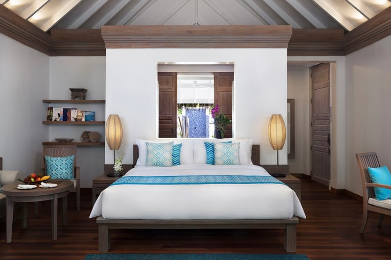 Anantara Dhigu Maldives Resort anantara_dhigu_sunset_beach_villa_bedroom_1920x1037