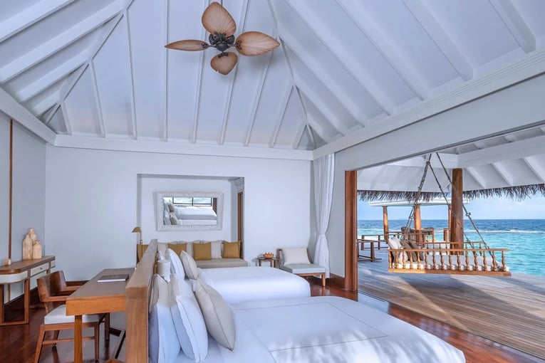 Anantara Kihavah akih_2bdrm_sunset_overwater_1