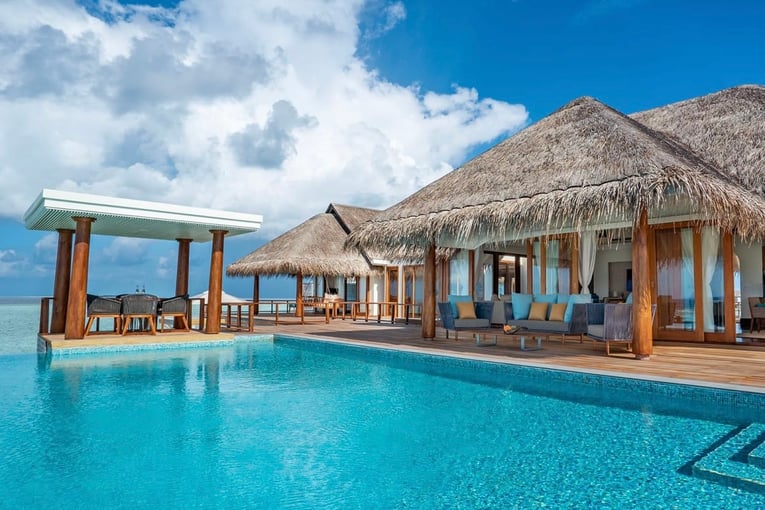 Anantara Kihavah akih_2bdrm_sunset_overwater_12