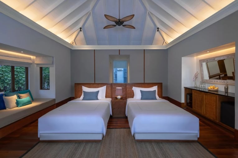 Anantara Kihavah akih_beach-pool-residence-third-bedroom