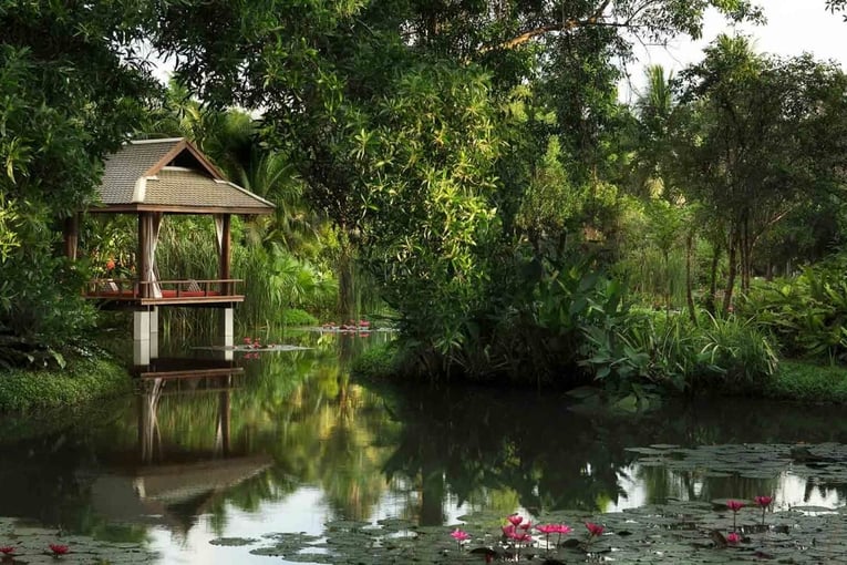 Anantara Mai Khao Phuket Villas anantara_mai_khao_phuket_lagoon_view_with_sala_1920x1037