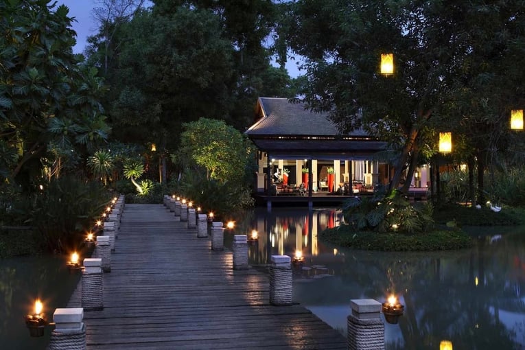 Anantara Mai Khao Phuket Villas anantara_mai_khao_phuket_lobby_view_at_night_1920x1037