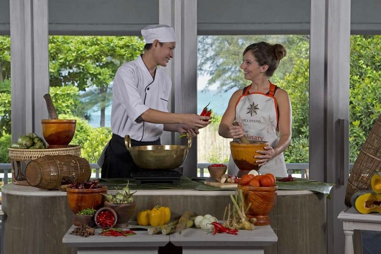 Anantara Mai Khao Phuket Villas anantara_mai_khao_phuket_spice_spoons_cooking_class_1920x1037