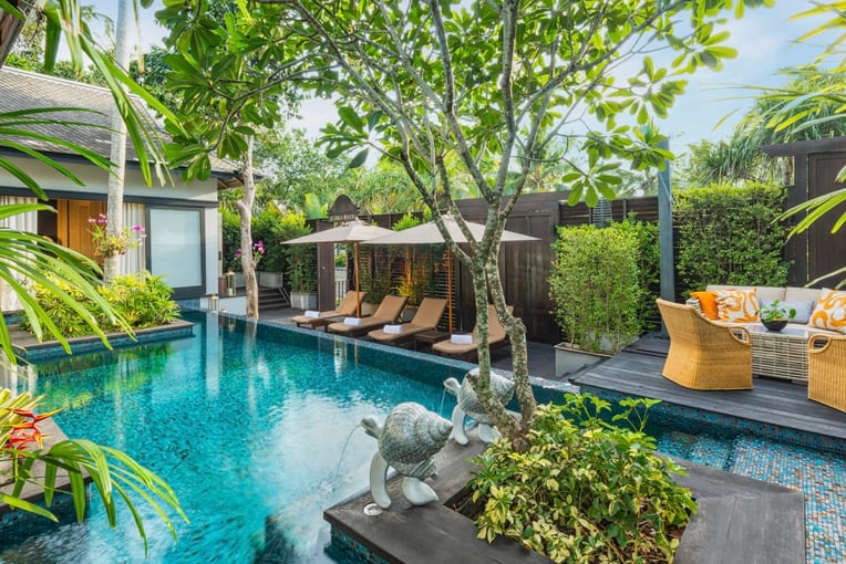 Anantara Mai Khao Phuket Villas apk_royal_villa_by_jim-thompson_pool_1920x1037