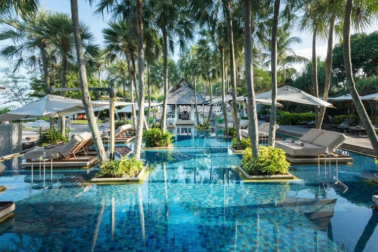 Anantara Mai Khao Phuket Villas the_infinity_pool_beach_view_1920x1037
