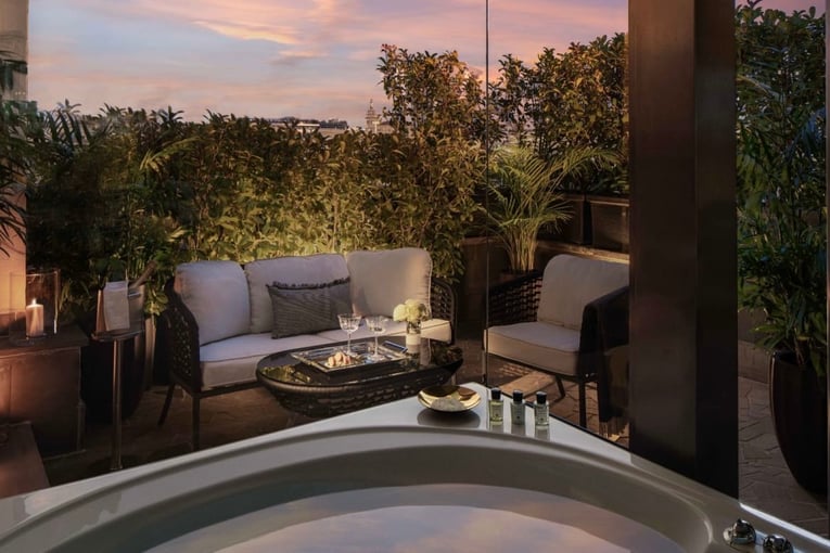 Anantara Palazzo Naiadi Rome Hotel anantara_palazzo_naiadi_facade_hotel_executive_suite_terrace_1920x1037