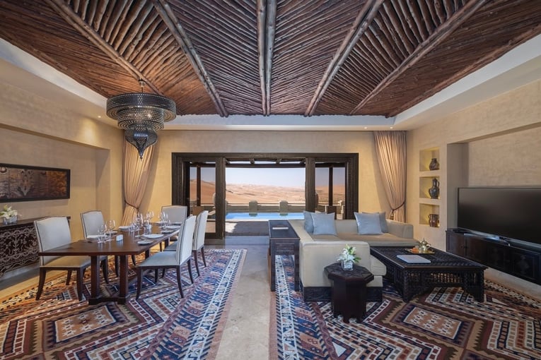 Anantara Qasr al Sarab qasr_al_sarab_desert_resort_by_anantara_guest_room_three_bedroom_villa_spacious_livingroom
