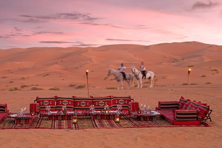 Anantara Qasr al Sarab qasr_al_sarab_desert_resort_by_anantara_other_hotel_exterior_desert_camp_horses
