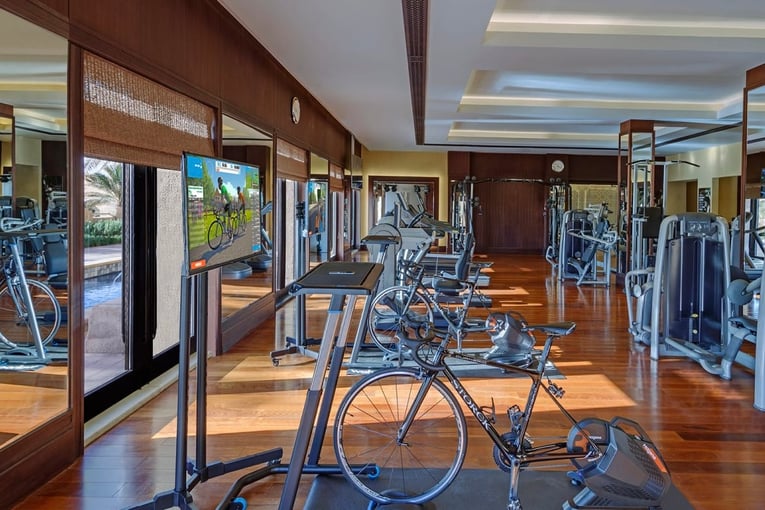 Anantara Qasr al Sarab qasr_al_sarab_desert_resort_by_anantara_recreation_gym_zwyft_bikes_1920x1037