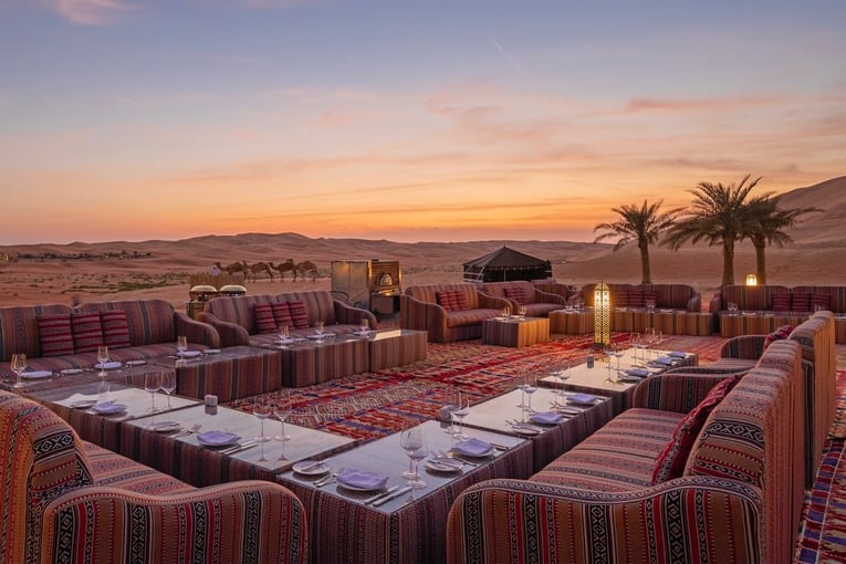 Anantara Qasr al Sarab qasr_al_sarab_desert_resort_by_anantara_restaurants_al_falaj_dinner_setup_desert