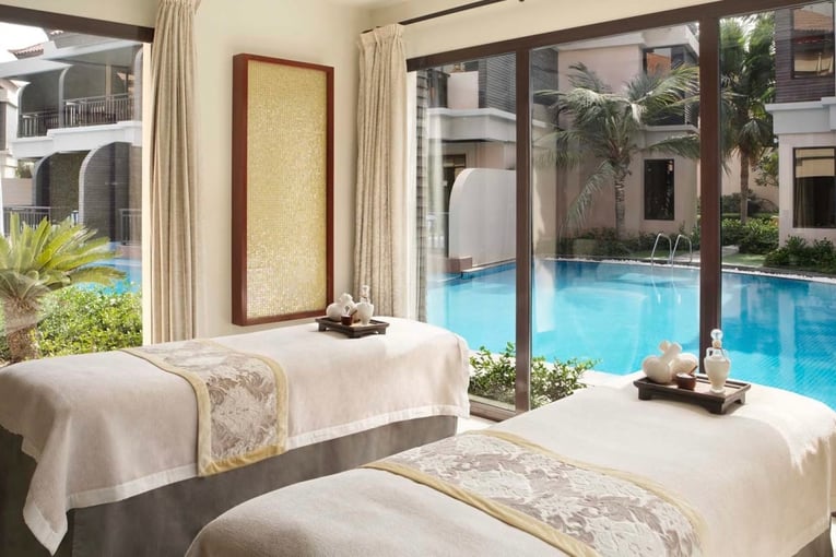 Anantara The Palm Dubai Resort anantara-the-palm-dubai-resort_anantara-spa_couple_treatment_room_1920x1037