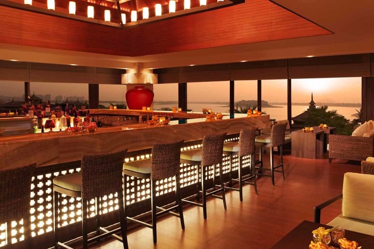Anantara The Palm Dubai Resort anantara_the_palm_dubai_the_lotus_lounge_1920x1037