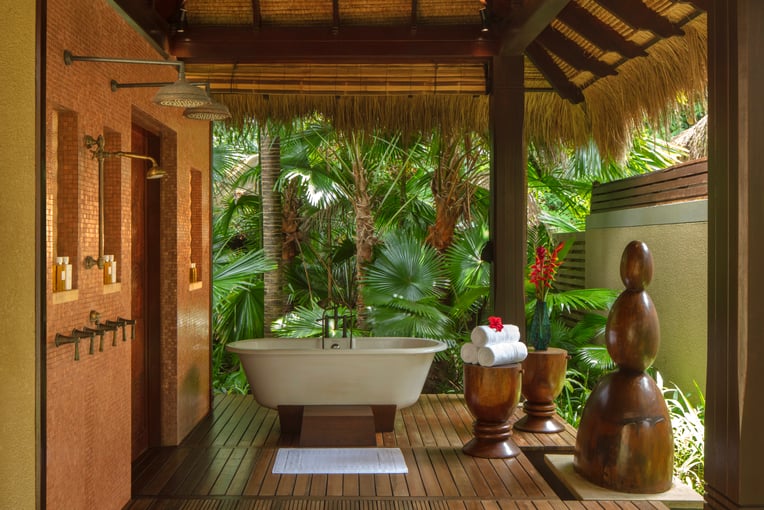 Anantara_Maia_Seychelles_Villas_Anantara_Spa_Shower