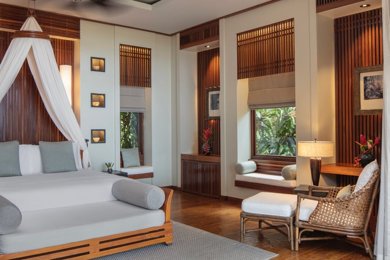 Anantara_Maia_Seychelles_Villas_Guest_Room_Premier_Beach_Pool_Villa_Bedroom_2