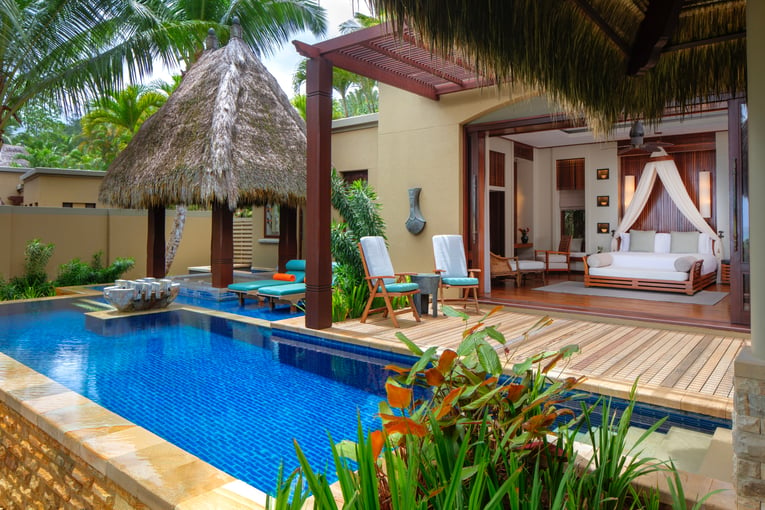Anantara_Maia_Seychelles_Villas_Guest_Room_Premier_Beach_Pool_Villa_Exterior