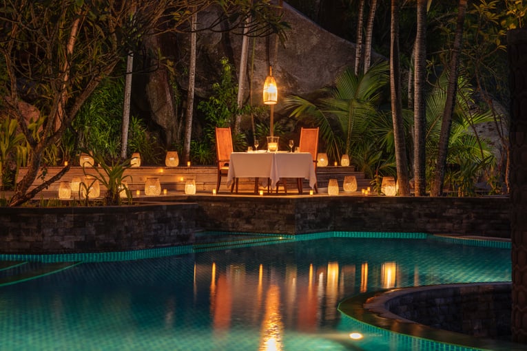 Anantara_Maia_Seychelles_Villas_Restaurant_Dine_By_Design_Pool_Deck