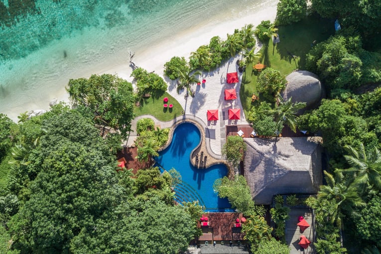 Anantara_Maia_Seychelles_Villas_Restaurant_TecTec_Aerial_View(1)