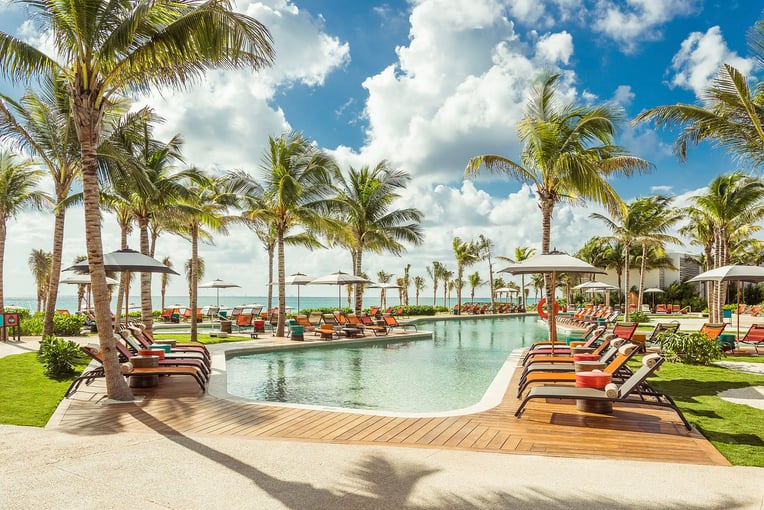 Andaz Mayakoba Resort Riviera Maya Andaz-Mayakoba-P259-Pool-Sunchair.4x3