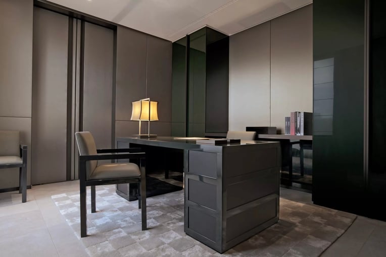 Armani Hotel Milano armani-milano-suite-study-scaled.jpg