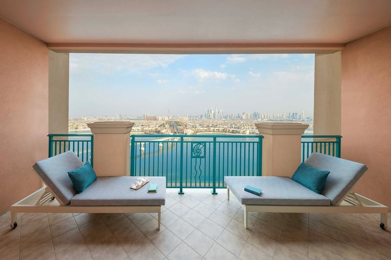 Atlantis The Palm suites-regal-interior-balcony