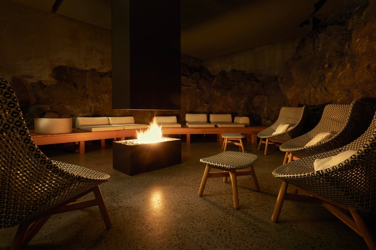 BLUE LAGOON, Island – Grindavík Retreat_Spa_Fire_room
