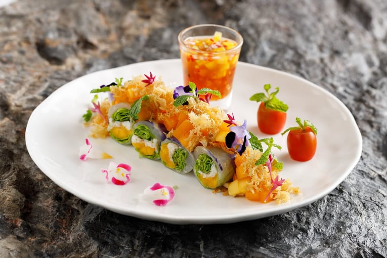 BTTHKB_WK_1122_dining_saffron_HR0007-1