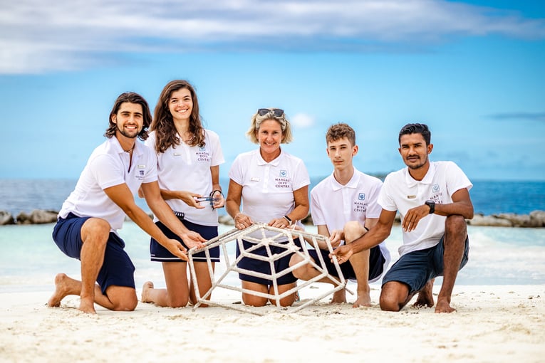 Baglioni Resort Maldives Coral_Reef_Restoration_Maagau_Dive_Centre_Baglioni_Resort_Maldives_1