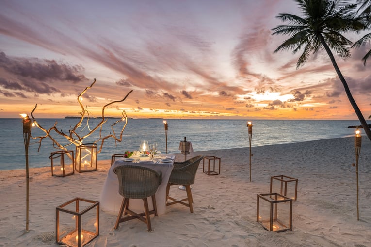 Baglioni Resort Maldives Romantic_Dinner_Baglioni_Resort_Maldives