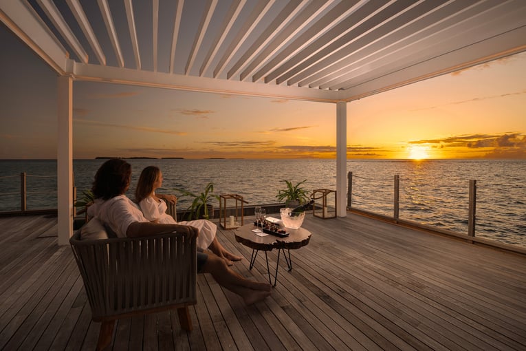 Baglioni_Residence_Baglioni_Resort_Maldives_Sunset_Deck