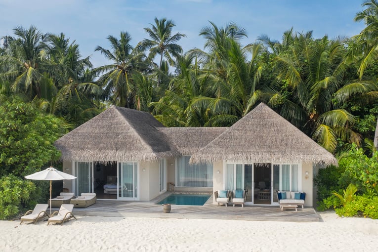 Baglioni_Resort_Maldives_Deluxe_Beach_Suite_with_pool_Frontal_Exterior