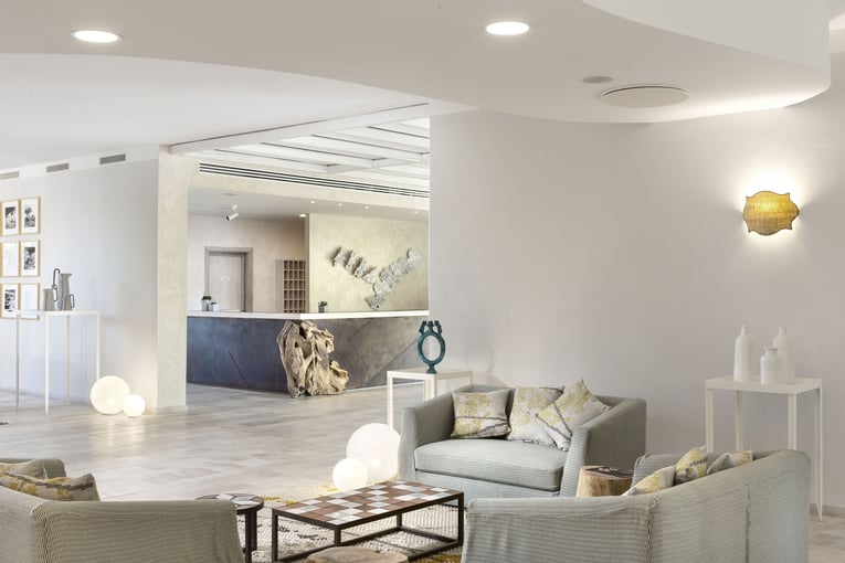 Baglioni_Resort_Sardinia_Hall_Reception_2