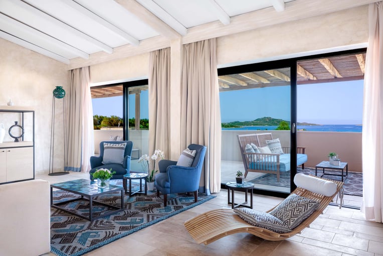 Baglioni_Resort_Sardinia_Maddalena_Suite_Living_Room